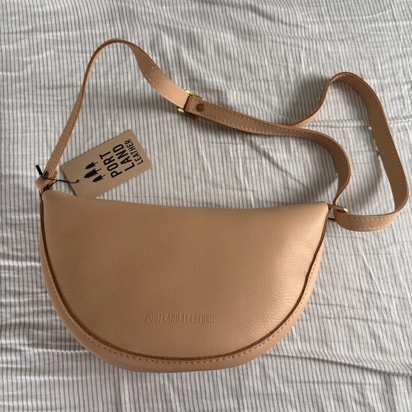 KOALA SLING BAG - Picture 6 of 8